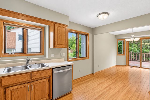 8026 173rd Street W, Lakeville, MN 55044