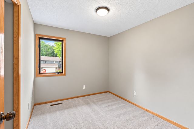 8026 173rd Street W, Lakeville, MN 55044
