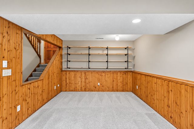 8026 173rd Street W, Lakeville, MN 55044