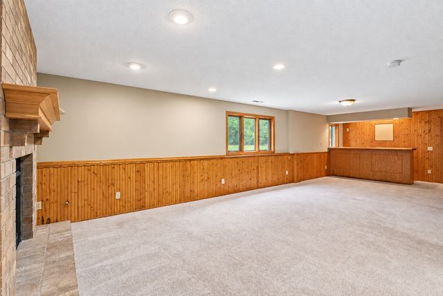 8026 173rd Street W, Lakeville, MN 55044