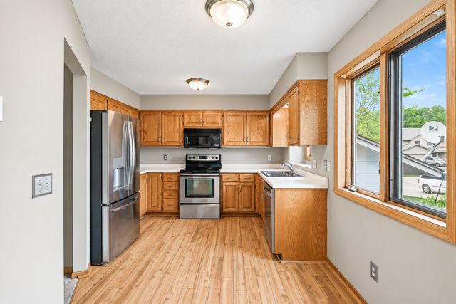 8026 173rd Street W, Lakeville, MN 55044