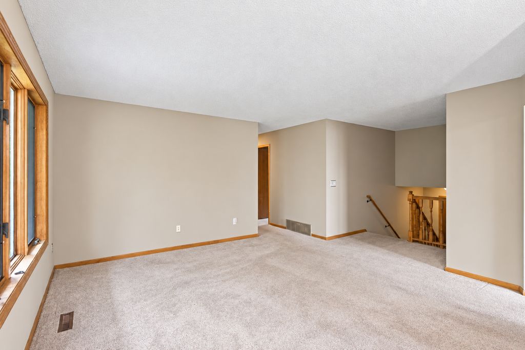 8026 173rd Street W, Lakeville, MN 55044 — photo 2