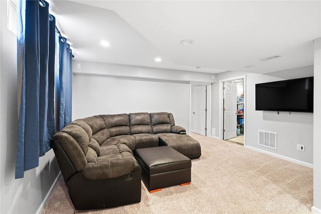 82 Wilbur Lane, Springboro, OH 45066
