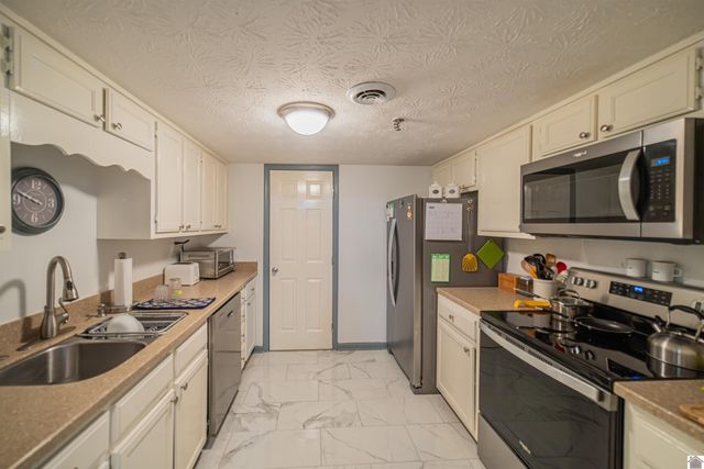 2949 HARRISON ST-UNIT 207, Paducah, KY 42001