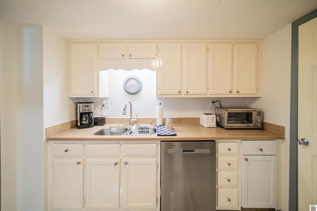 2949 HARRISON ST-UNIT 207, Paducah, KY 42001