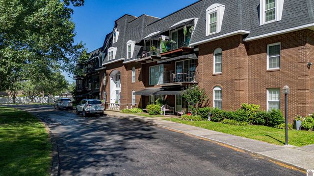 2949 HARRISON ST-UNIT 207, Paducah, KY 42001