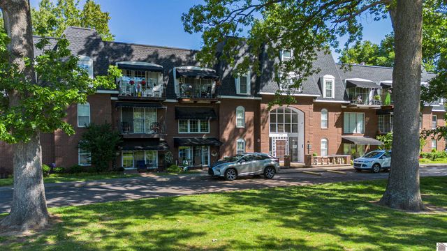 2949 HARRISON ST-UNIT 207, Paducah, KY 42001