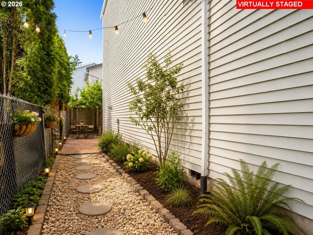 6724 Se 81ST Ave, Portland, OR 97206