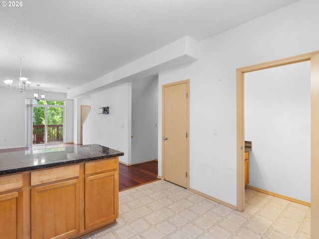 6724 Se 81ST Ave, Portland, OR 97206