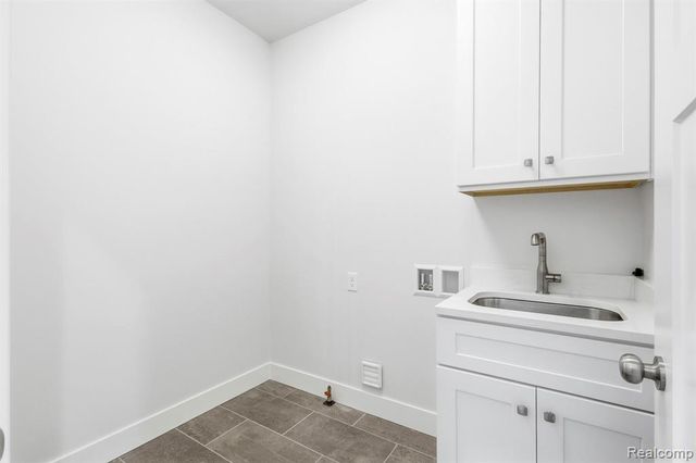 26827 Alma Street, Chesterfield, MI 48051