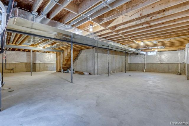 26827 Alma Street, Chesterfield, MI 48051