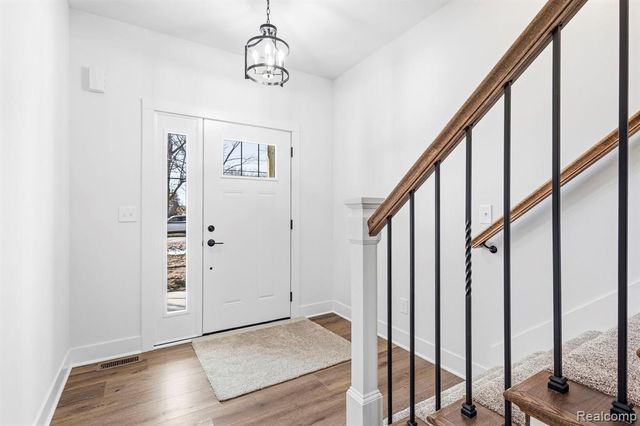 26827 Alma Street, Chesterfield, MI 48051