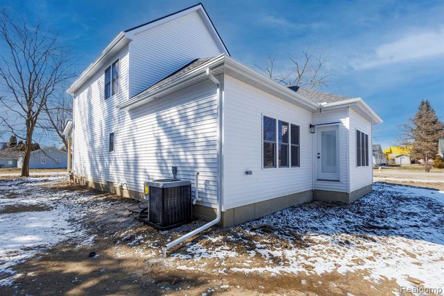 26827 Alma Street, Chesterfield, MI 48051