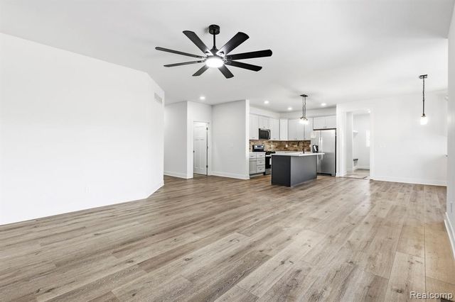 26827 Alma Street, Chesterfield, MI 48051