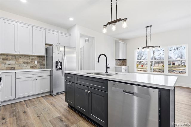 26827 Alma Street, Chesterfield, MI 48051