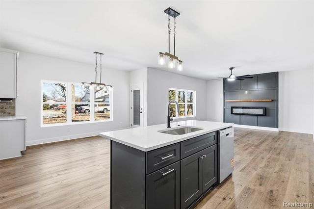 26827 Alma Street, Chesterfield, MI 48051