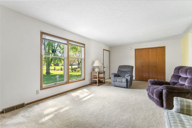 52300 County Road 687, Hartford, MI 49057