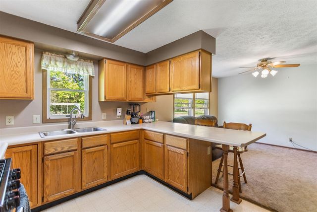 52300 County Road 687, Hartford, MI 49057