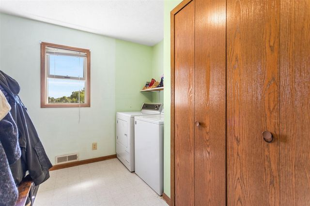 52300 County Road 687, Hartford, MI 49057