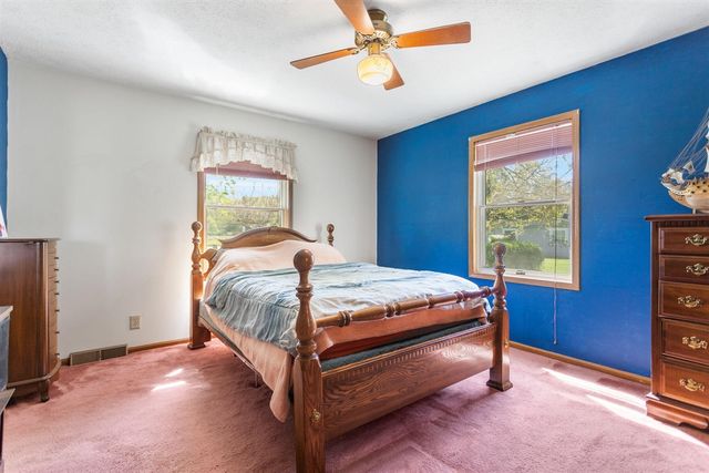 52300 County Road 687, Hartford, MI 49057