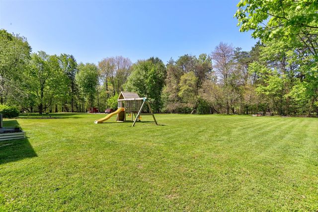 52300 County Road 687, Hartford, MI 49057