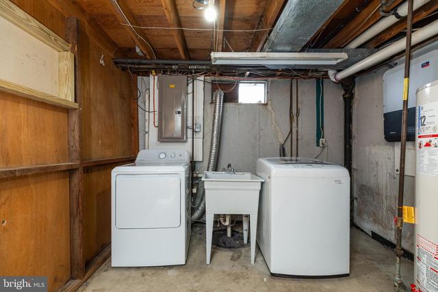 2606 SALEM DR, Wilmington, DE 19808