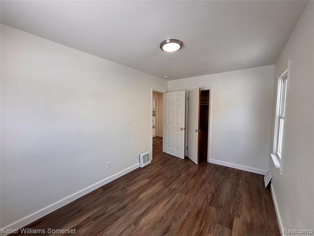 19425 Fenmore Street, Detroit, MI 48235