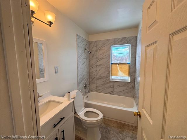 19425 Fenmore Street, Detroit, MI 48235