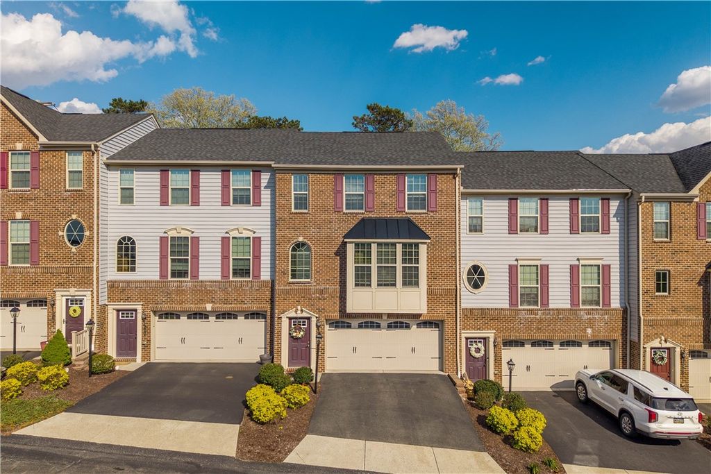 506 Aprilmae Way, Ross Twp, PA 15237