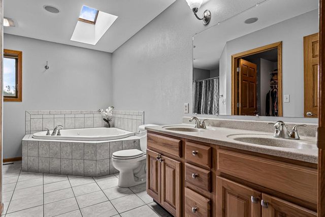21563 Wolfe Run LANE, Galesville, WI 54630