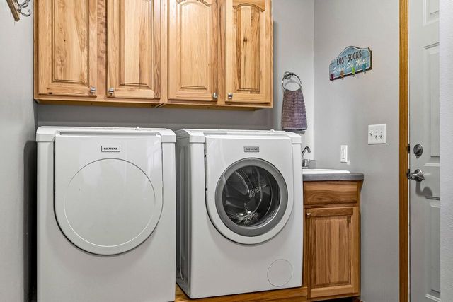 21563 Wolfe Run LANE, Galesville, WI 54630