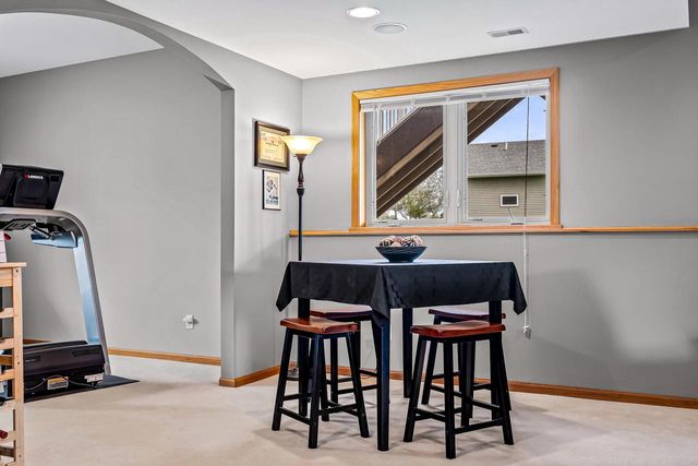 21563 Wolfe Run LANE, Galesville, WI 54630