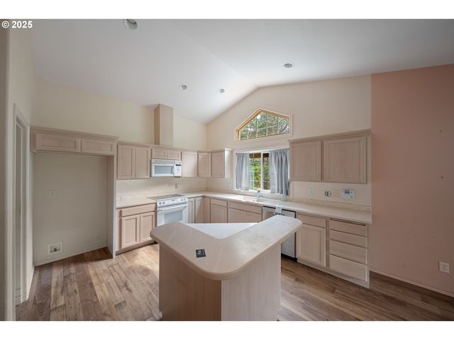 4929 CLOUDCROFT Ln, Florence, OR 97439
