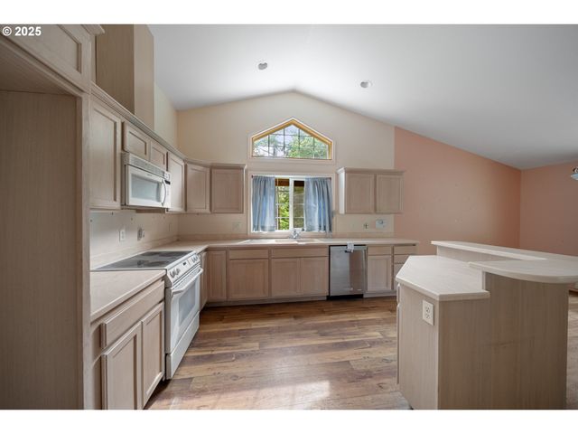 4929 CLOUDCROFT Ln, Florence, OR 97439