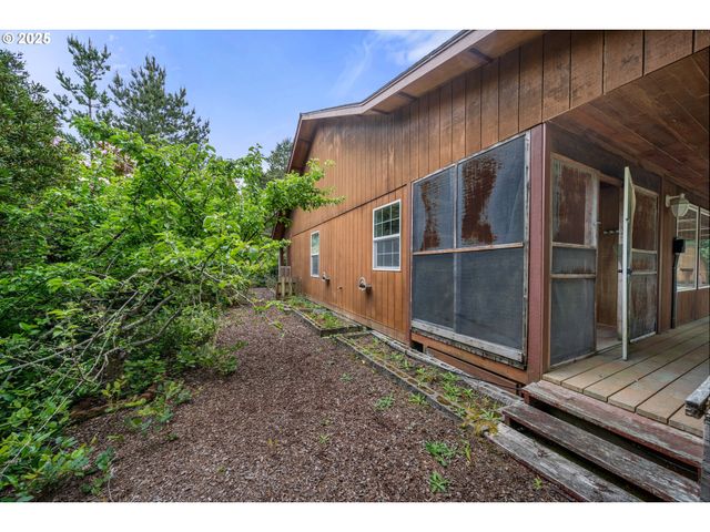 4929 CLOUDCROFT Ln, Florence, OR 97439