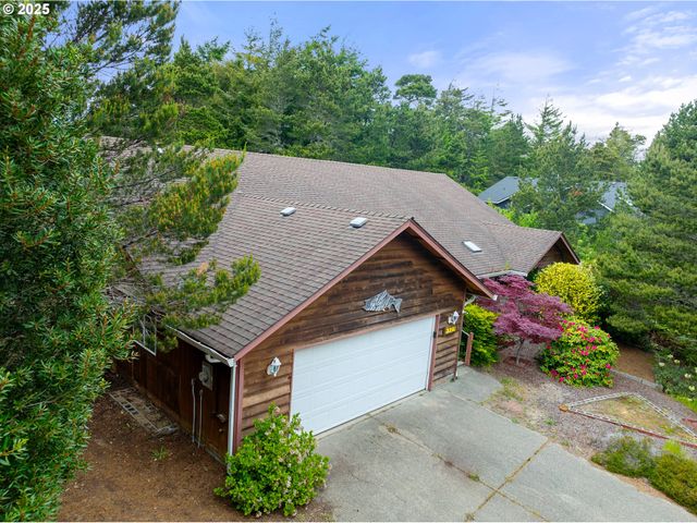 4929 CLOUDCROFT Ln, Florence, OR 97439