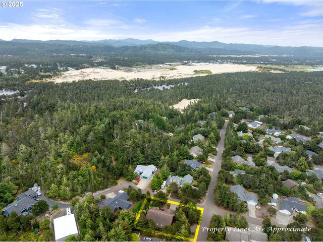 4929 CLOUDCROFT Ln, Florence, OR 97439