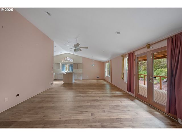 4929 CLOUDCROFT Ln, Florence, OR 97439