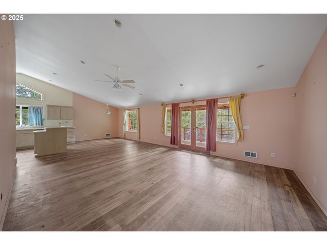 4929 CLOUDCROFT Ln, Florence, OR 97439