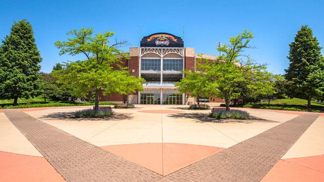 2224 Waters Edge Drive 1114, Schaumburg, IL 60173