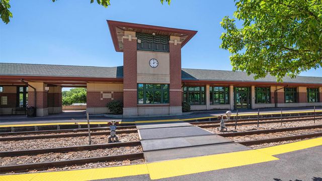 2224 Waters Edge Drive 1114, Schaumburg, IL 60173