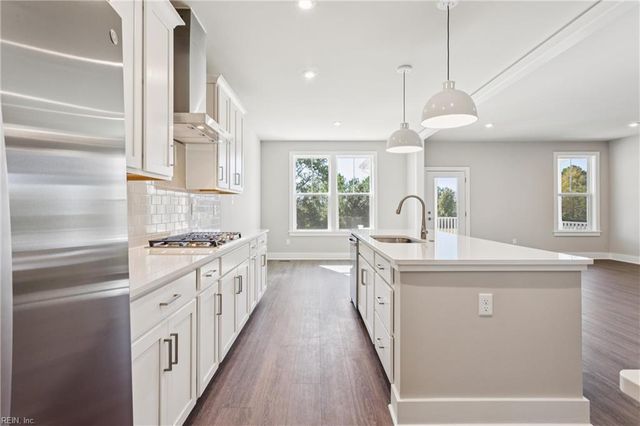 122 Robert Bruce RD, Poquoson, VA 23662