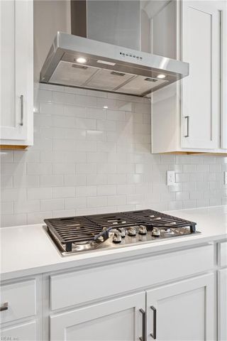 122 Robert Bruce RD, Poquoson, VA 23662