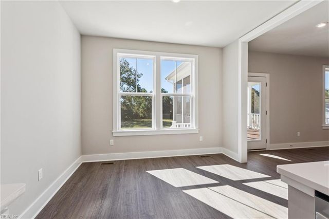 122 Robert Bruce RD, Poquoson, VA 23662