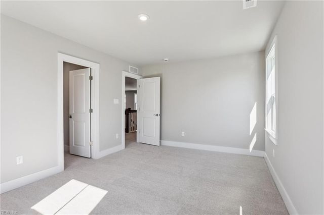 122 Robert Bruce RD, Poquoson, VA 23662