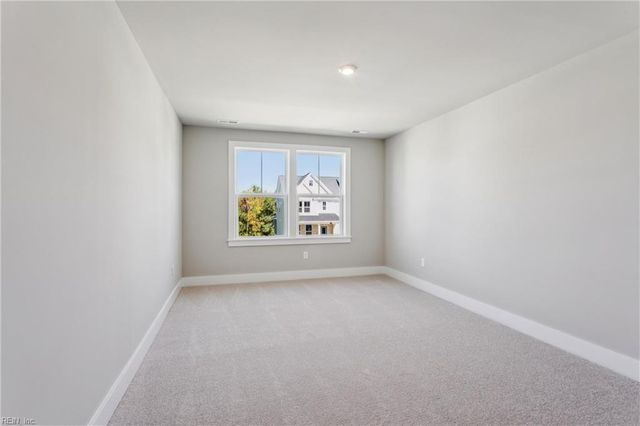 122 Robert Bruce RD, Poquoson, VA 23662