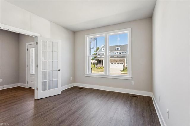 122 Robert Bruce RD, Poquoson, VA 23662