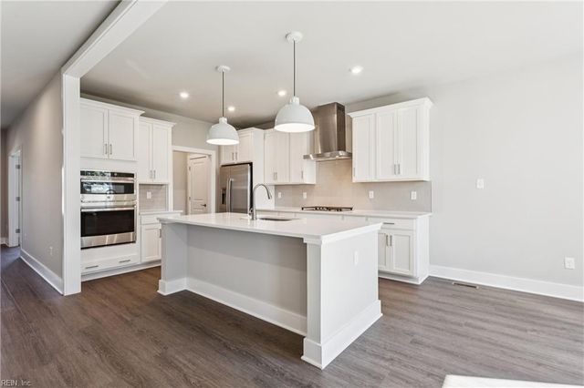 122 Robert Bruce RD, Poquoson, VA 23662