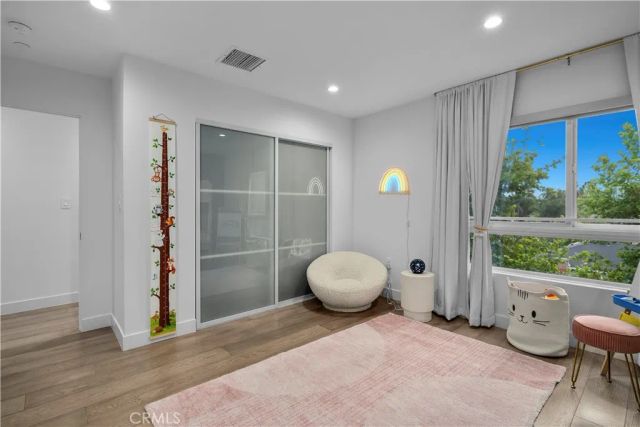 14157 Tiara Street 101, Sherman Oaks, CA 91401