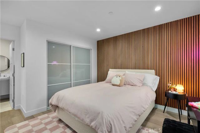 14157 Tiara Street 101, Sherman Oaks, CA 91401
